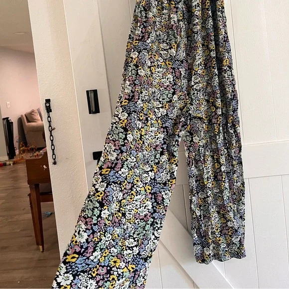 Seraphine Multicolor Floral Dress - Picture 2 of 6